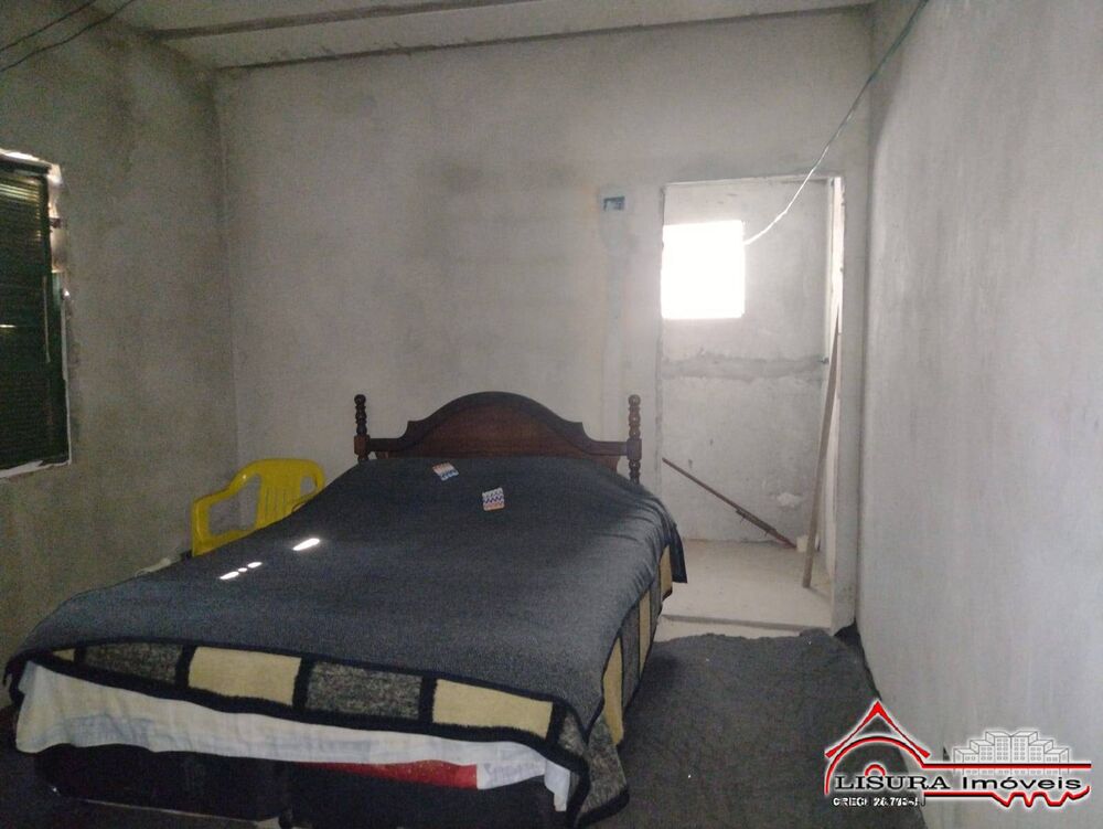 Casa à venda com 2 quartos, 72m² - Foto 4