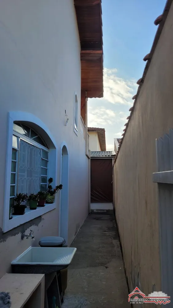 Casa, 4 quartos, 243 m² - Foto 2