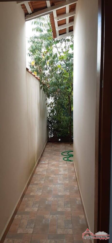 Casa à venda com 3 quartos, 230m² - Foto 15