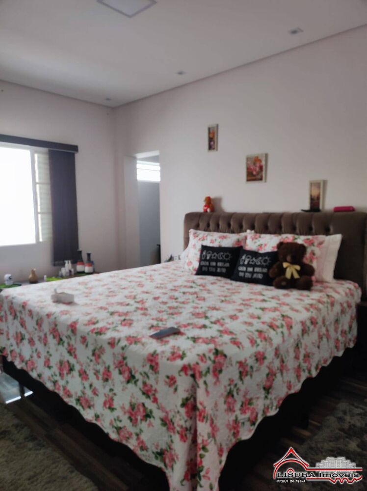 Casa à venda com 2 quartos, 240m² - Foto 8