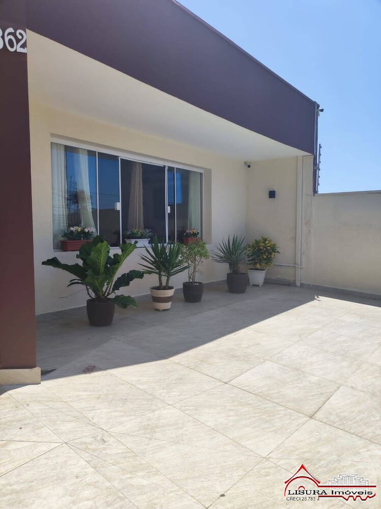 Casa à venda com 2 quartos, 240m² - Foto 1