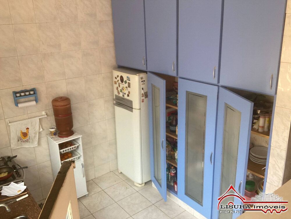 Casa à venda com 3 quartos, 266m² - Foto 7