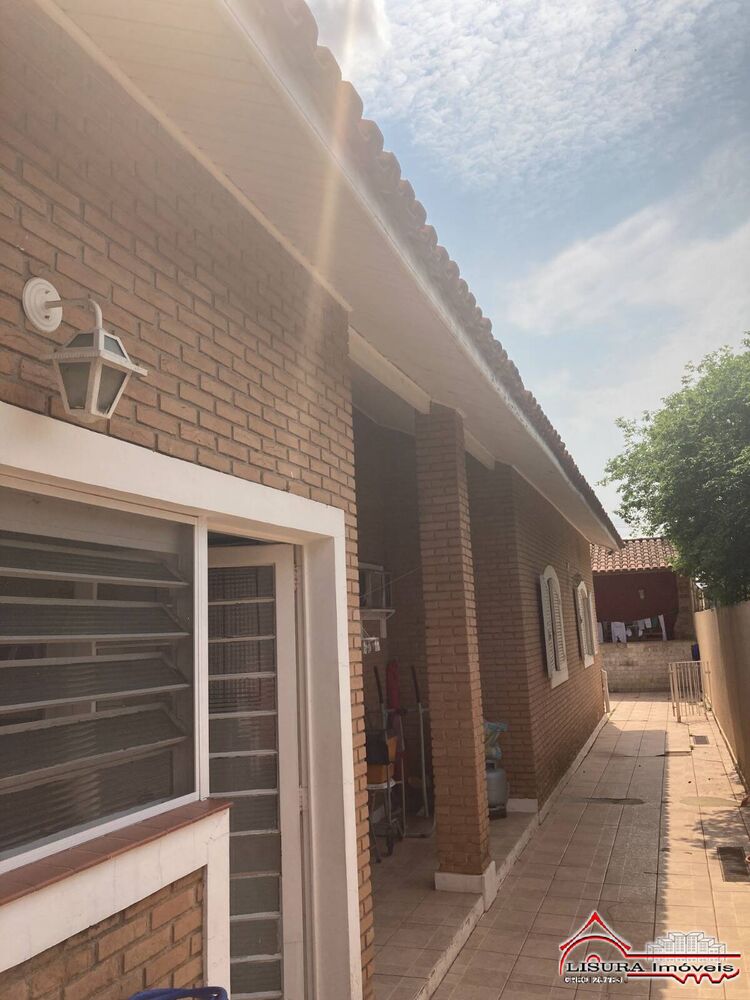 Casa à venda com 3 quartos, 266m² - Foto 16