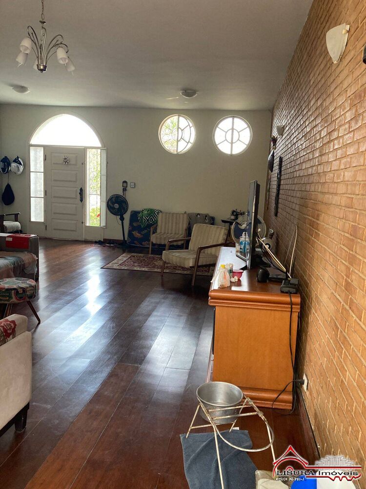 Casa à venda com 3 quartos, 266m² - Foto 4