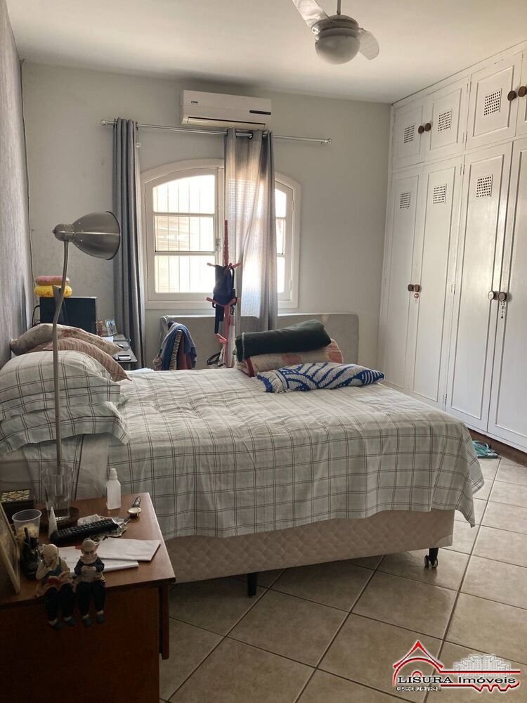 Casa à venda com 3 quartos, 266m² - Foto 11