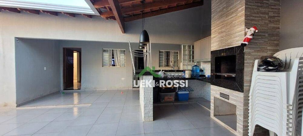 Casa, 5 quartos, 122 m² - Foto 1