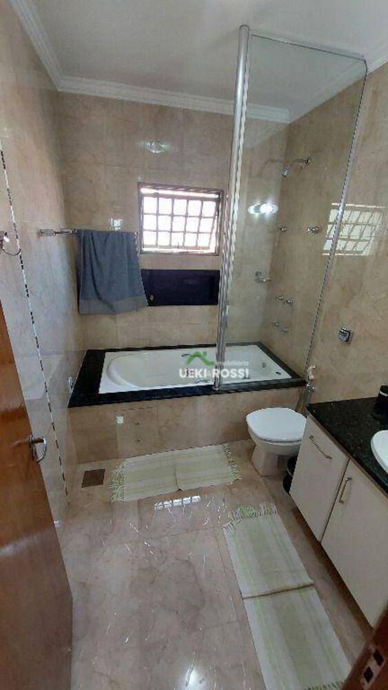 Casa, 3 quartos, 225 m² - Foto 33