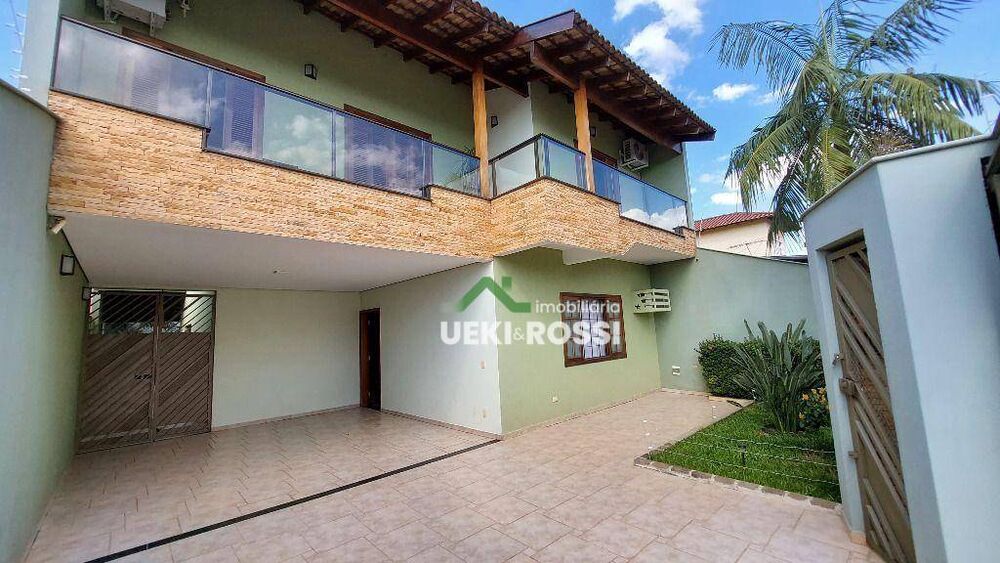 Casa, 3 quartos, 225 m² - Foto 1
