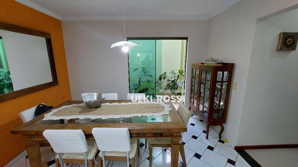 Casa, 3 quartos, 225 m² - Foto 7