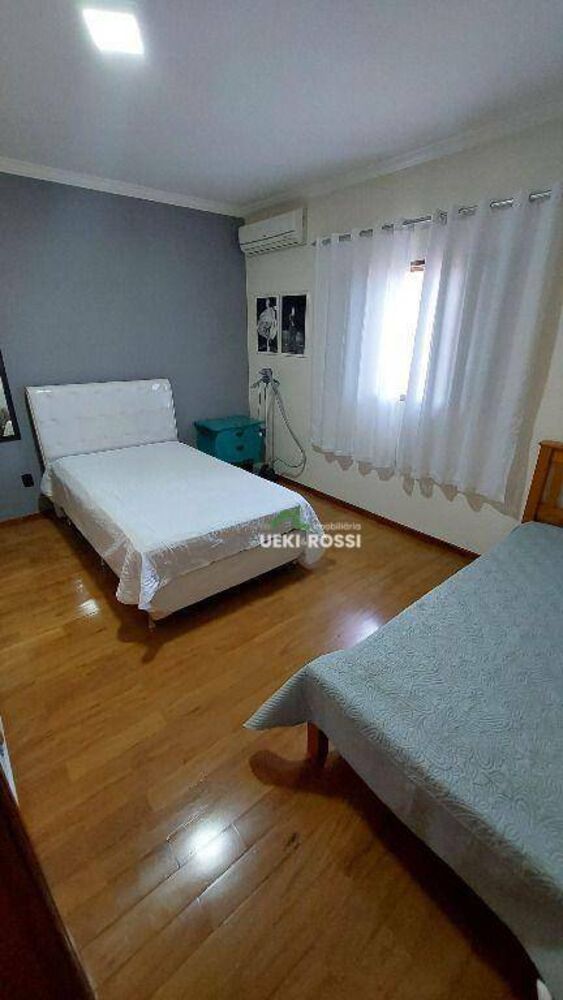 Casa, 3 quartos, 225 m² - Foto 31
