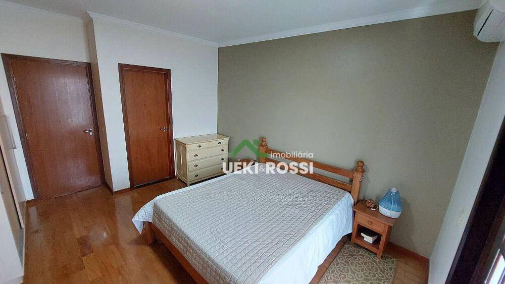 Casa, 3 quartos, 225 m² - Foto 15