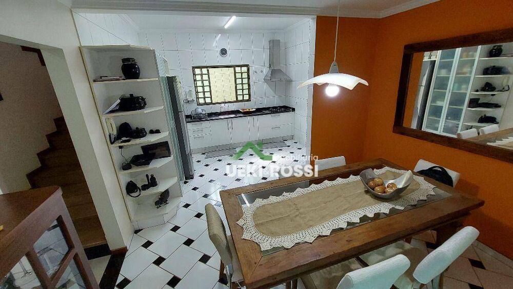 Casa, 3 quartos, 225 m² - Foto 6