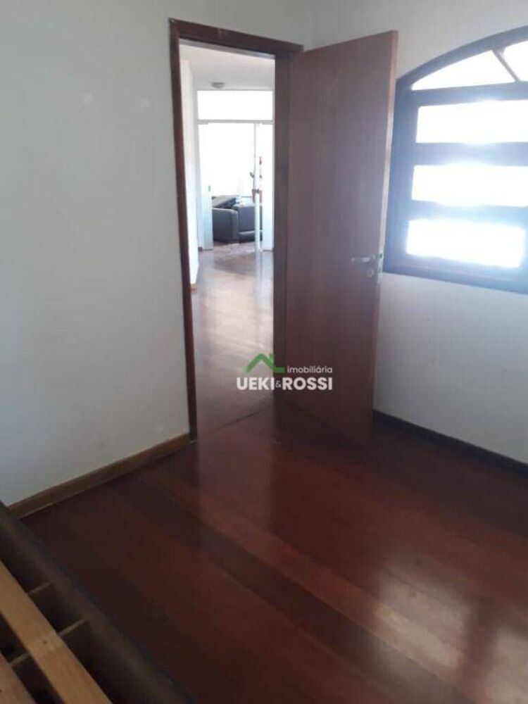 Casa, 4 quartos, 360 m² - Foto 3