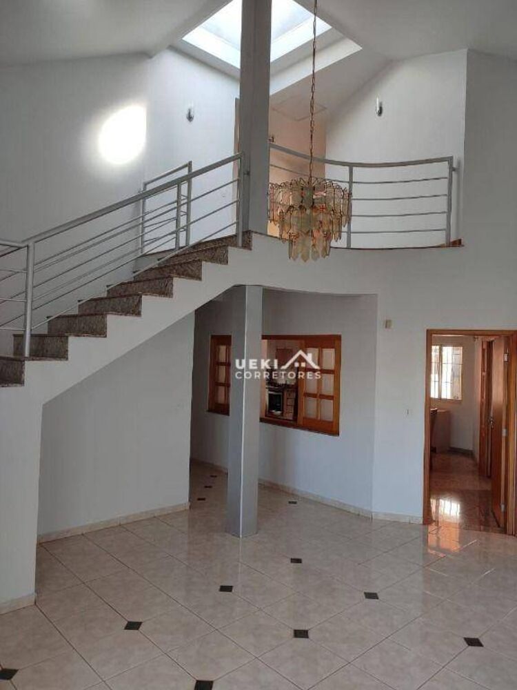 Casa à venda com 5 quartos, 334m² - Foto 9