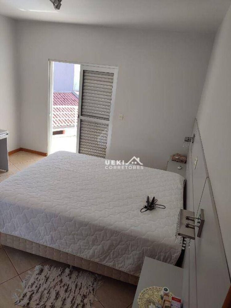 Casa à venda com 5 quartos, 334m² - Foto 4
