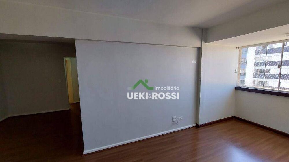 Apartamento para alugar com 3 quartos, 109m² - Foto 2