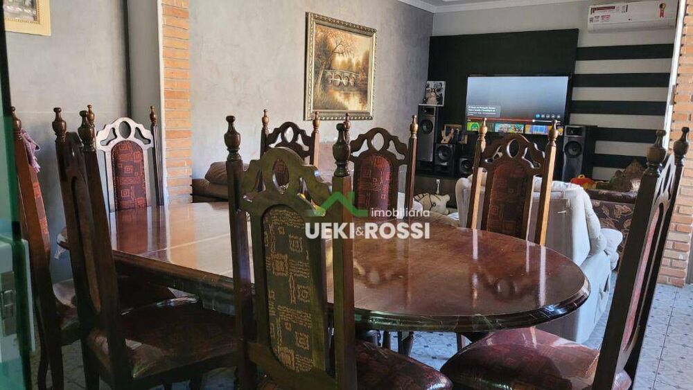 Casa à venda com 3 quartos, 280m² - Foto 4