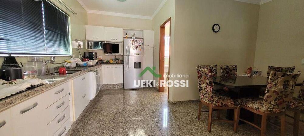 Casa, 3 quartos, 230 m² - Foto 10