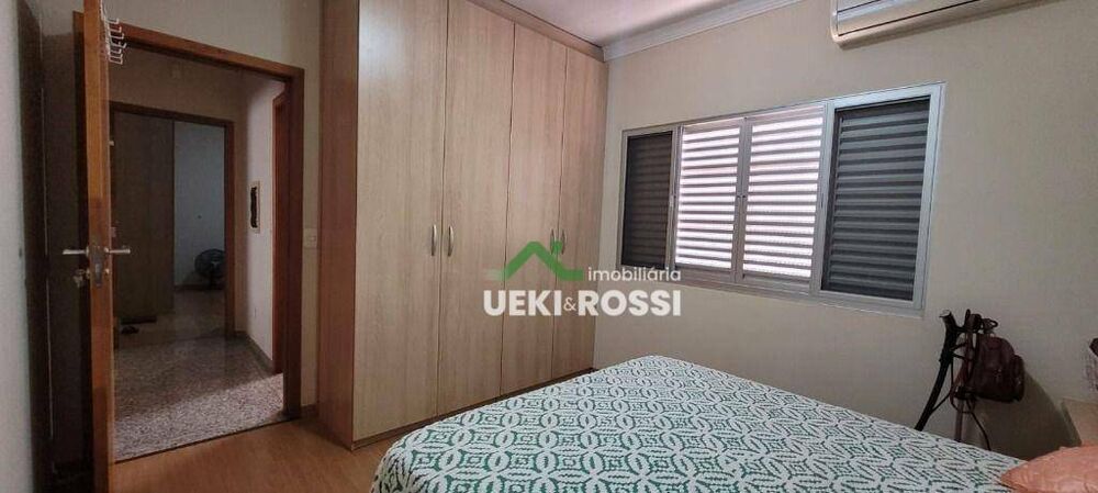 Casa, 3 quartos, 230 m² - Foto 13