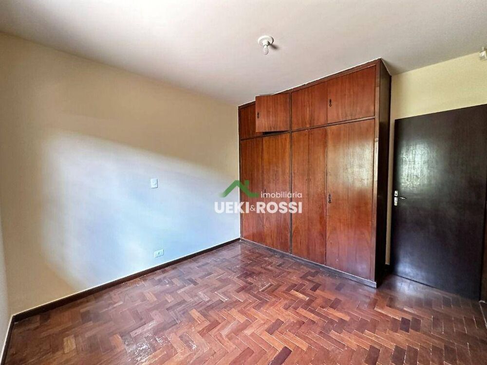 Casa, 6 quartos, 268 m² - Foto 2