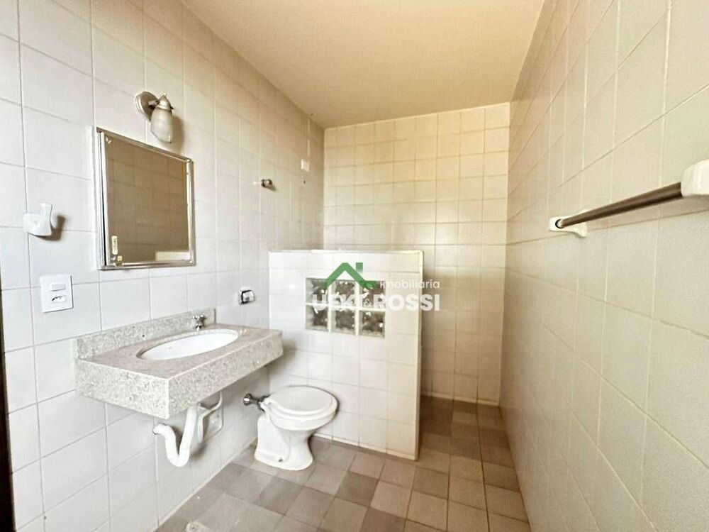 Casa, 6 quartos, 268 m² - Foto 9