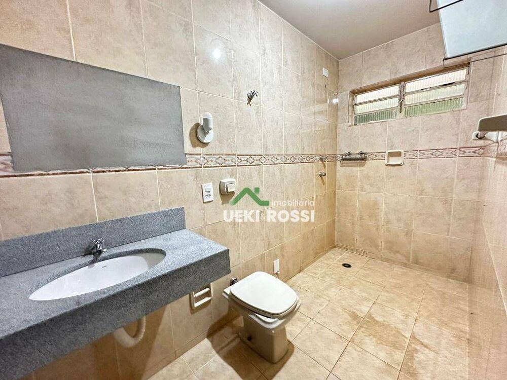 Casa, 6 quartos, 268 m² - Foto 4