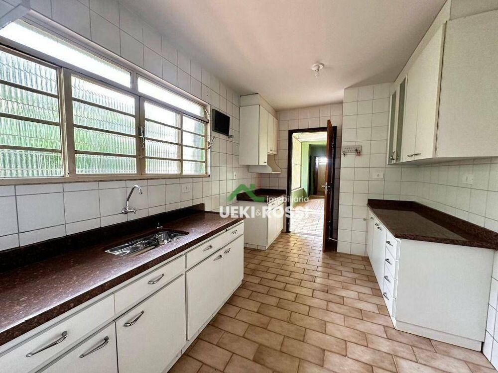 Casa, 6 quartos, 268 m² - Foto 1