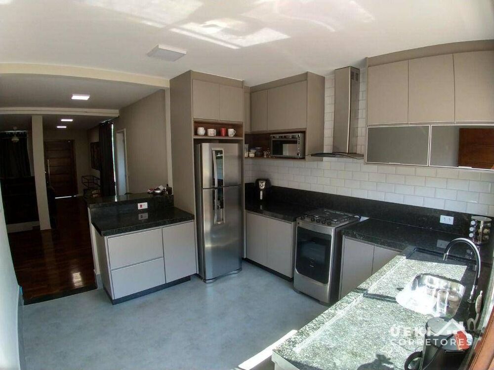 Casa, 3 quartos, 224 m² - Foto 3