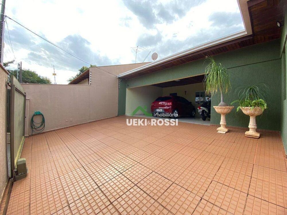 Casa à venda com 3 quartos, 181m² - Foto 2