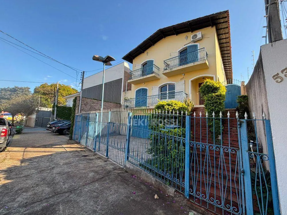 Casa, 4 quartos, 379 m² - Foto 1