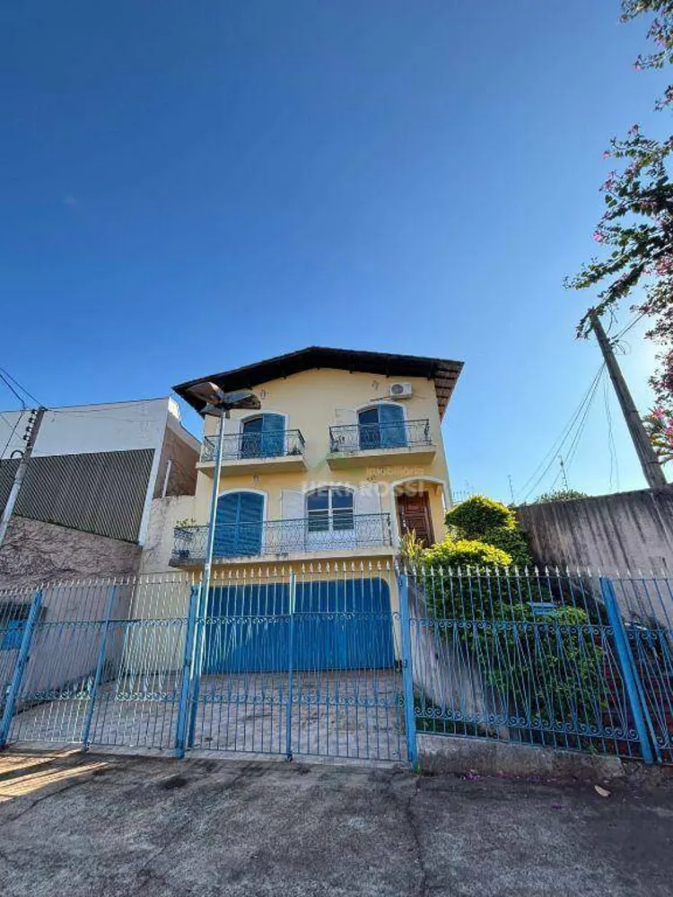 Casa, 4 quartos, 379 m² - Foto 2