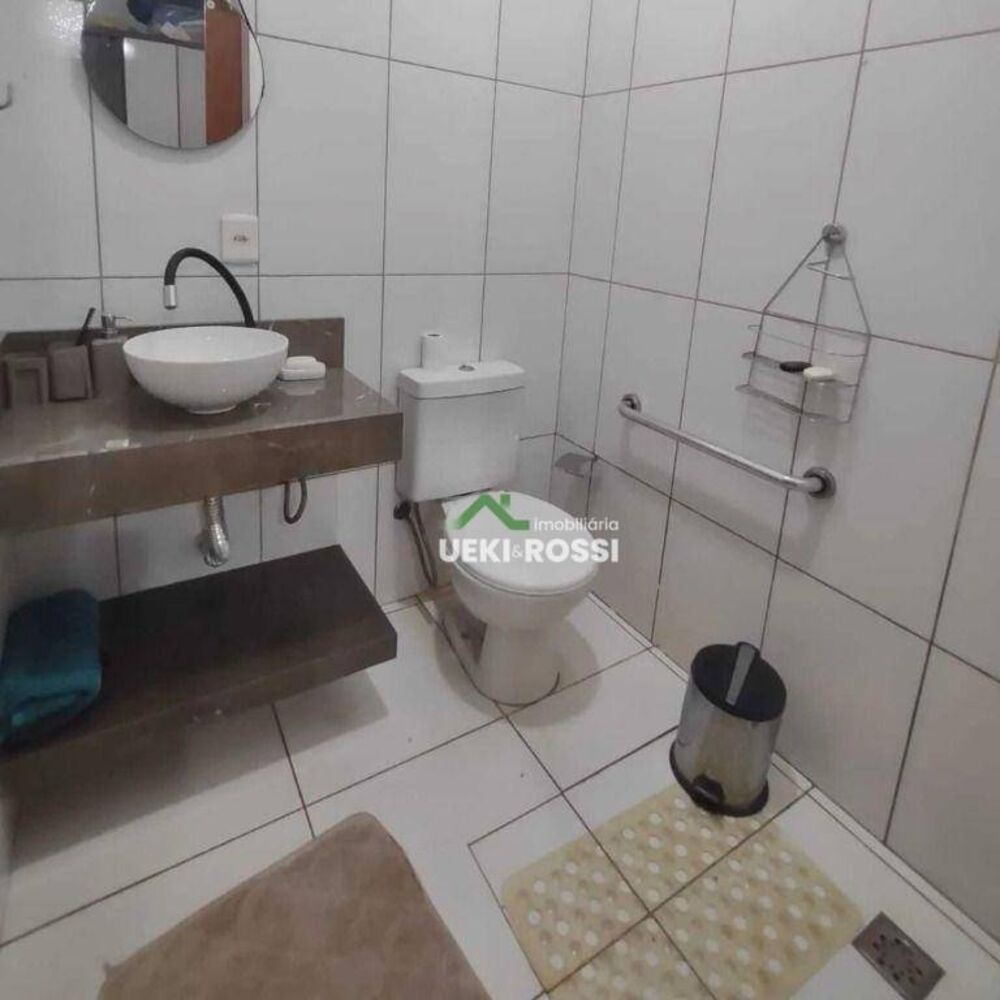 Casa, 4 quartos, 142 m² - Foto 1