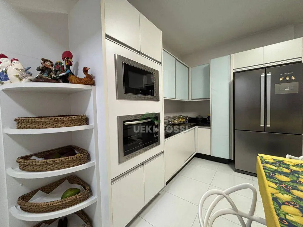 Apartamento, 3 quartos, 185 m² - Foto 2