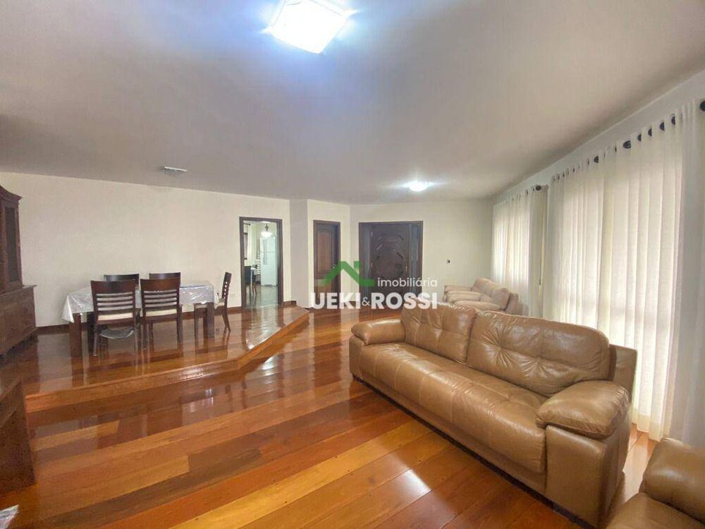 Apartamento à venda com 4 quartos, 224m² - Foto 2
