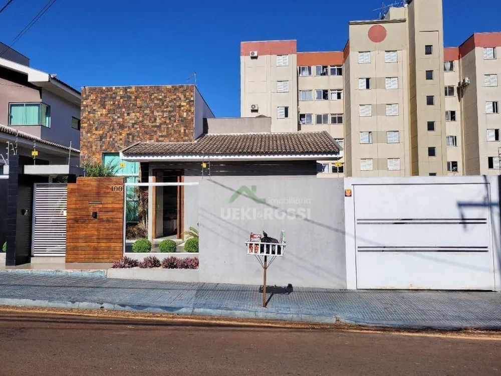 Casa, 3 quartos, 200 m² - Foto 1