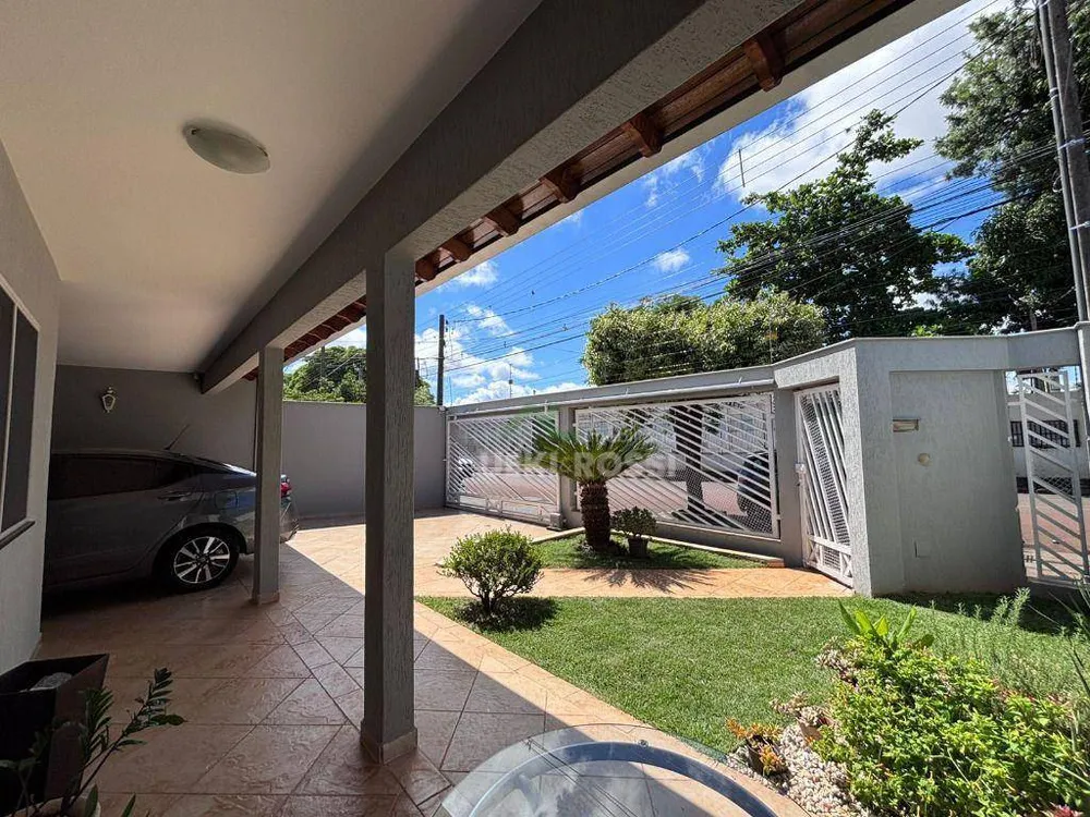 Casa, 4 quartos, 229 m² - Foto 3