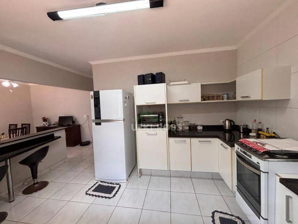 Casa, 4 quartos, 229 m² - Foto 7