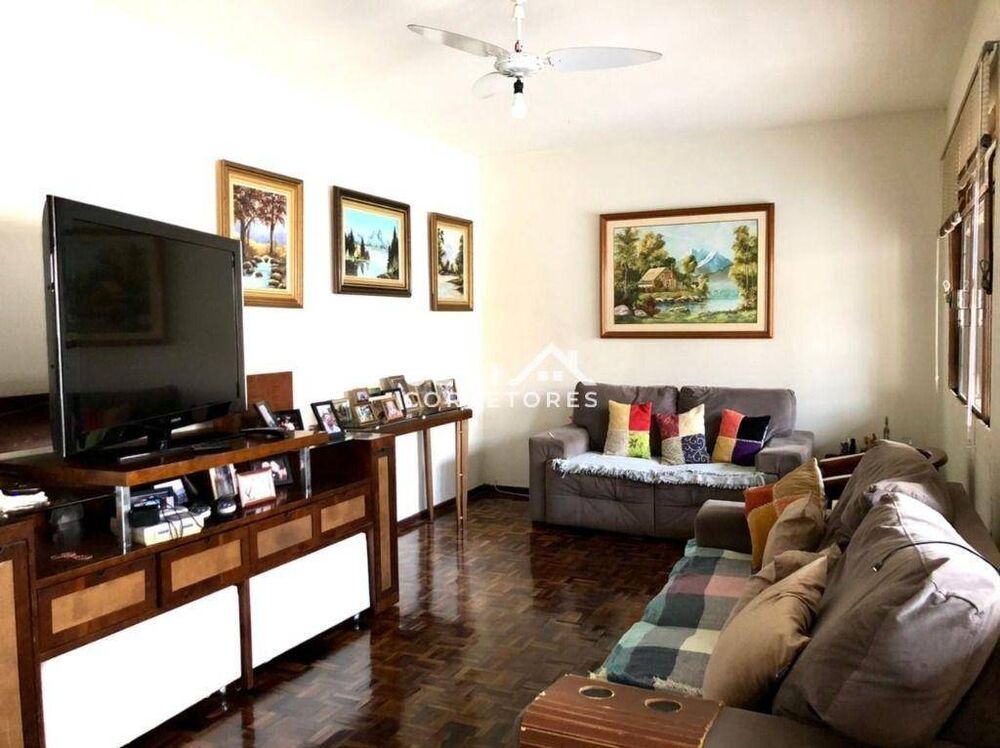 Casa, 3 quartos, 194 m² - Foto 1