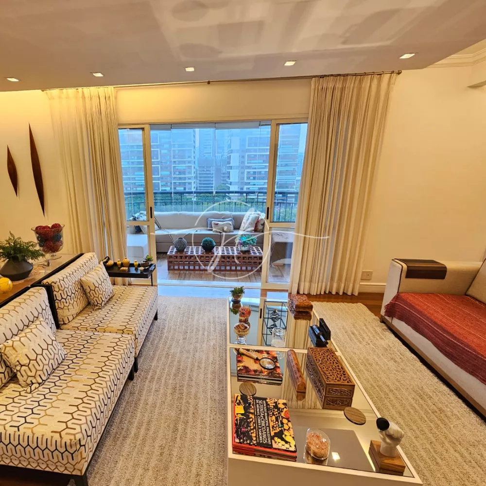 Apartamento, 3 quartos, 198 m² - Foto 1