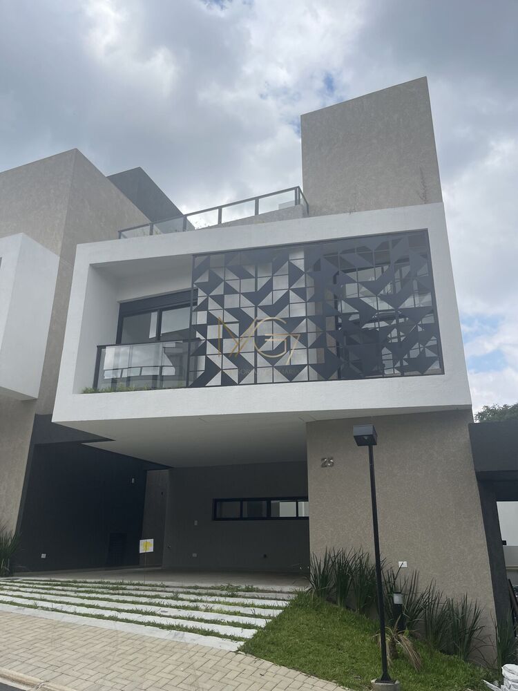 Sobrado à venda com 3 quartos, 253m² - Foto 1