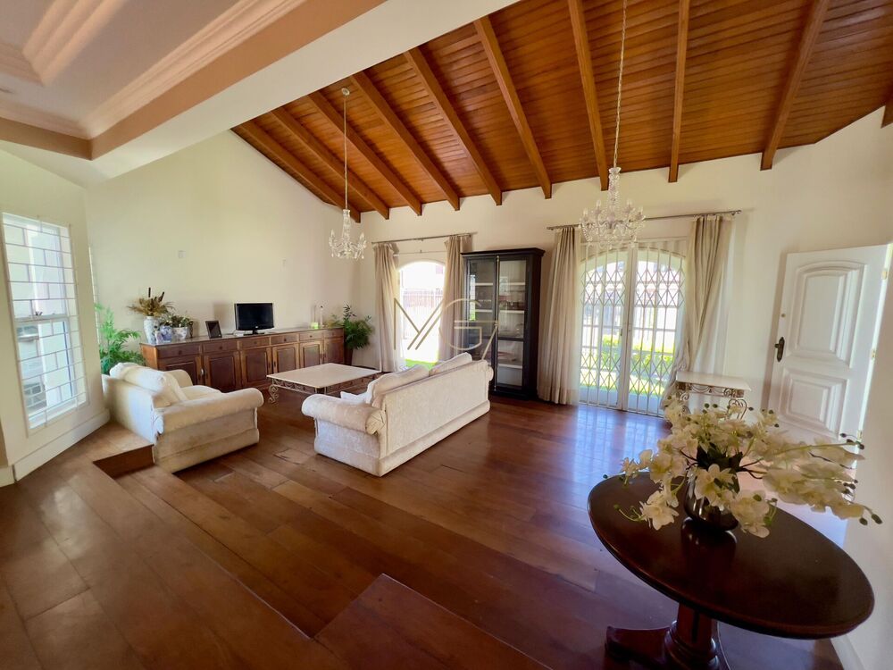Casa à venda com 6 quartos, 550m² - Foto 12