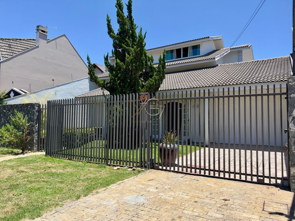 Casa à venda com 6 quartos, 550m² - Foto 2