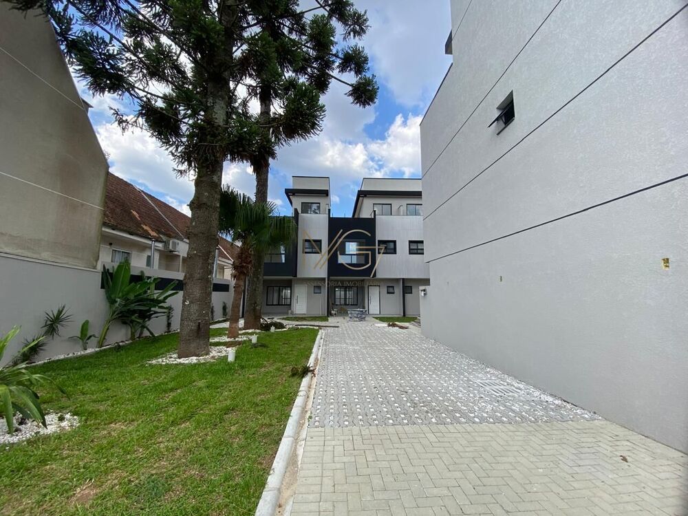 Casa à venda com 4 quartos, 136m² - Foto 3
