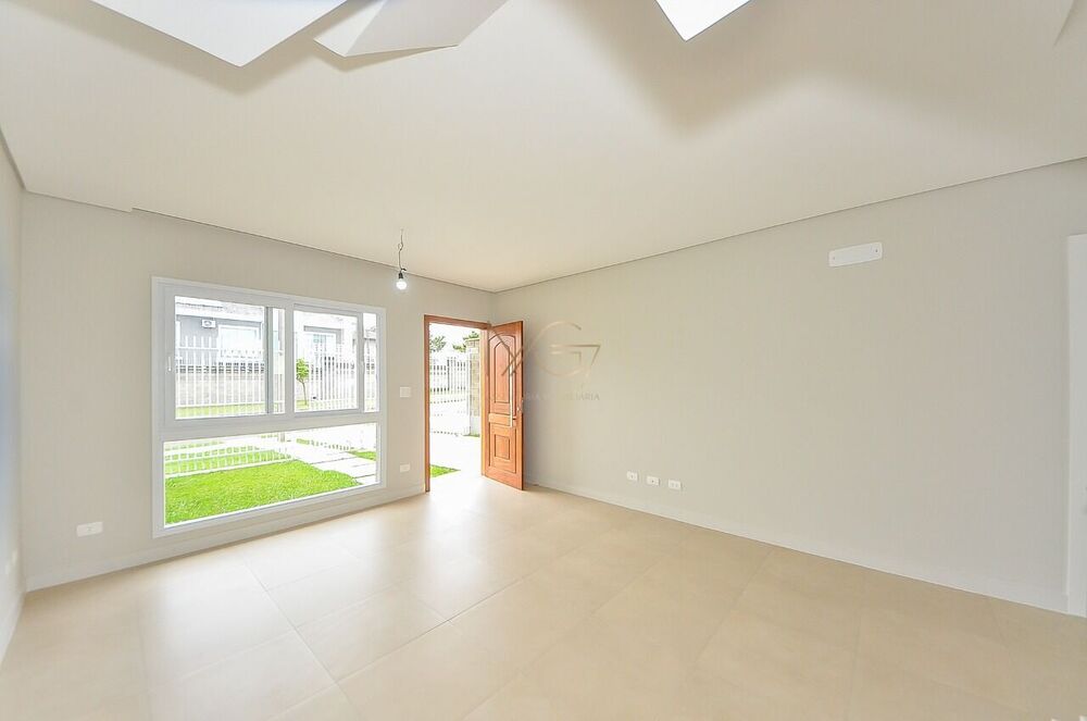 Casa à venda com 3 quartos, 121m² - Foto 11