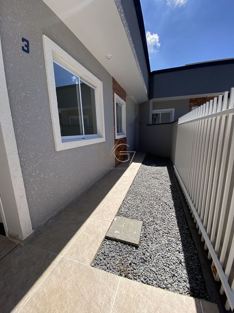 Casa à venda com 3 quartos, 80m² - Foto 2