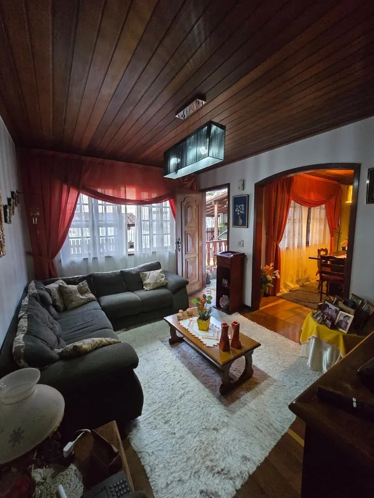 Casa, 4 quartos, 180 m² - Foto 1