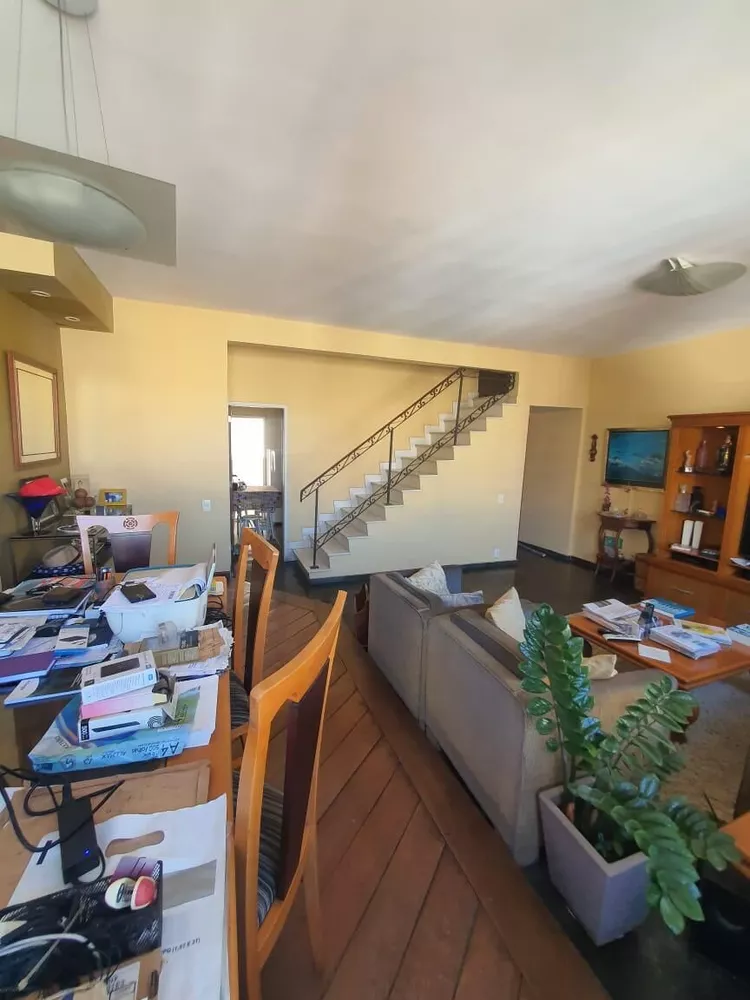 Cobertura, 3 quartos, 240 m² - Foto 2