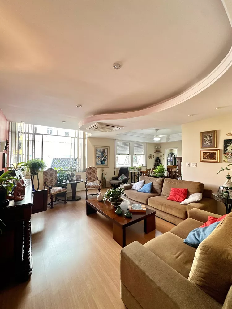 Apartamento, 3 quartos, 140 m² - Foto 1