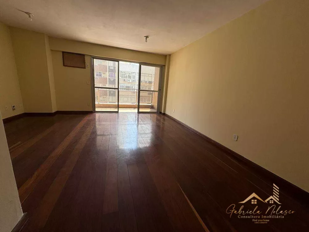 Apartamento à venda com 3 quartos, 130m² - Foto 1