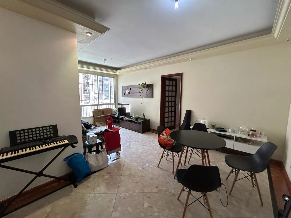 Apartamento à venda com 3 quartos, 110m² - Foto 2